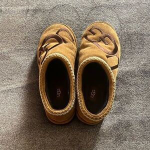 Ugg Tasman slippers